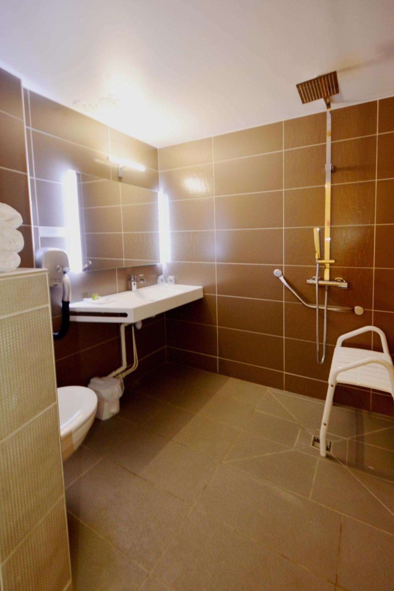 Logis - Hotel & Restaurant Des Lacs Paris Sud Viry-Châtillon Εξωτερικό φωτογραφία