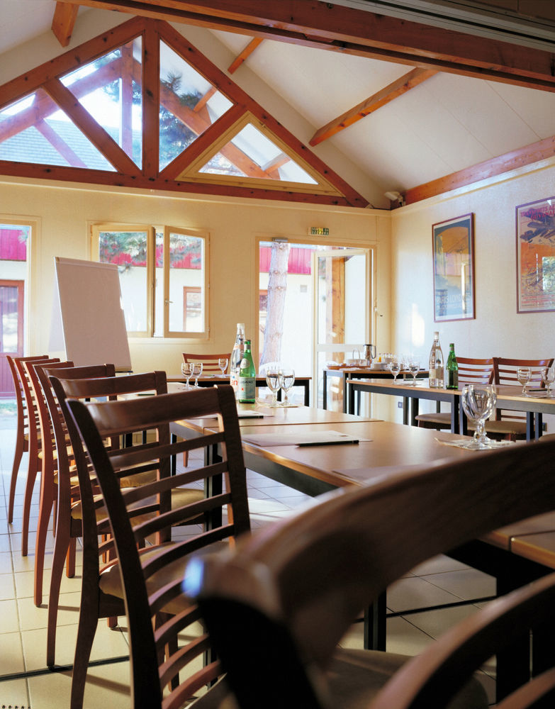 Logis - Hotel & Restaurant Des Lacs Paris Sud Viry-Châtillon Εξωτερικό φωτογραφία